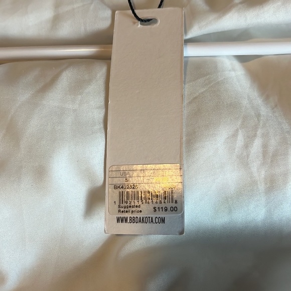 BB Dakota white puffer - Picture 4 of 4